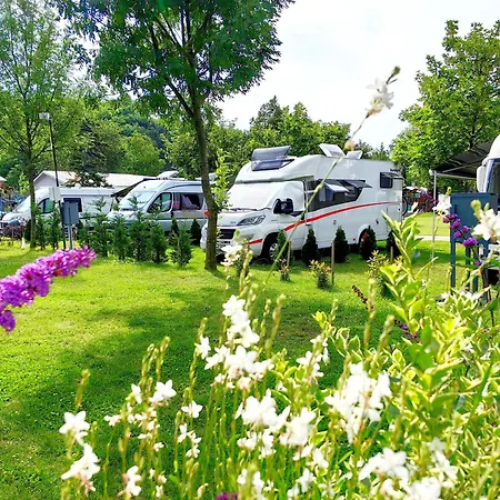 Camping Pod Lipami - Pullmann